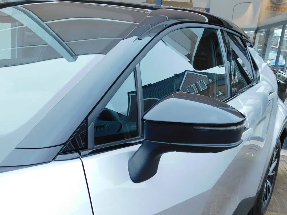 Toyota C-Hr 1.8 Hybrid 140 First Edition uit 2025, foto 10
