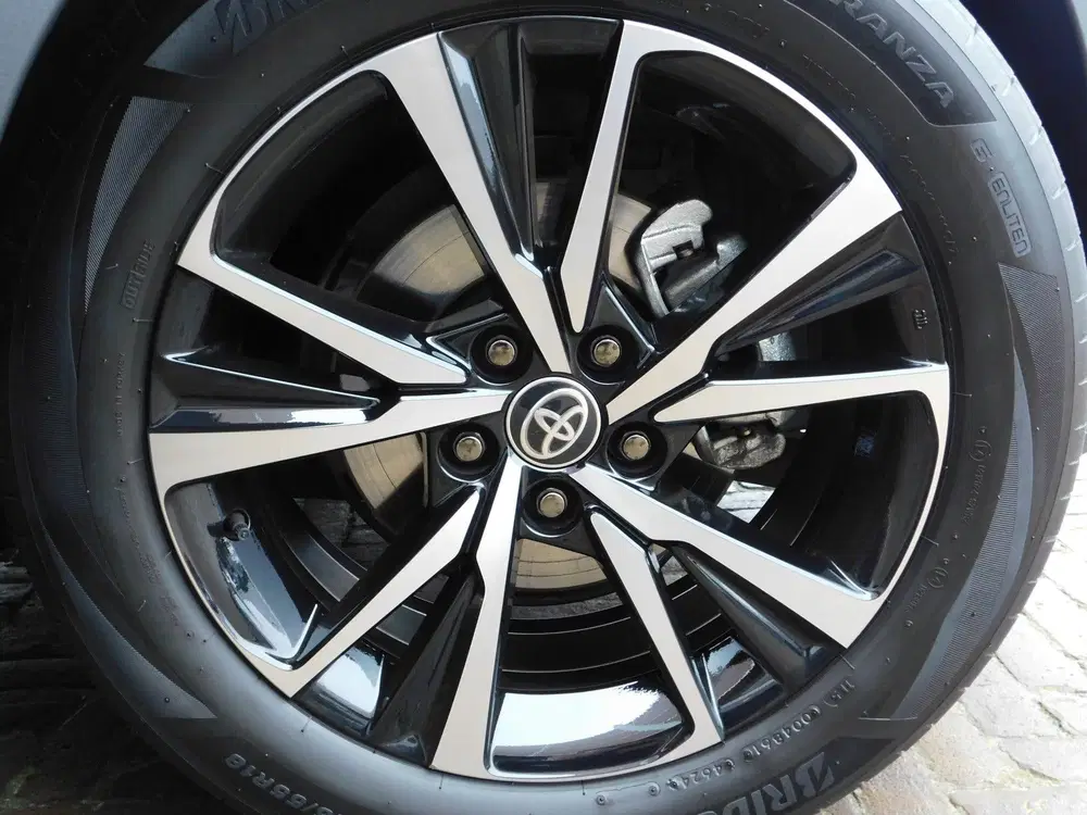 Toyota C-Hr 1.8 Hybrid 140 First Edition uit 2025, foto 11
