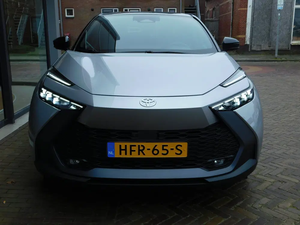 Toyota C-Hr 1.8 Hybrid 140 First Edition uit 2025, foto 4