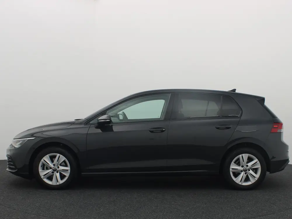 Volkswagen Golf 1.0 eTSI Life AUTOMAAT / TREKHAAK / SFEER / uit 2022, foto 2