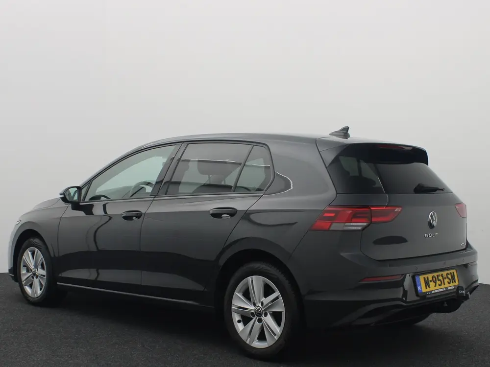 Volkswagen Golf 1.0 eTSI Life AUTOMAAT / TREKHAAK / SFEER / uit 2022, foto 3