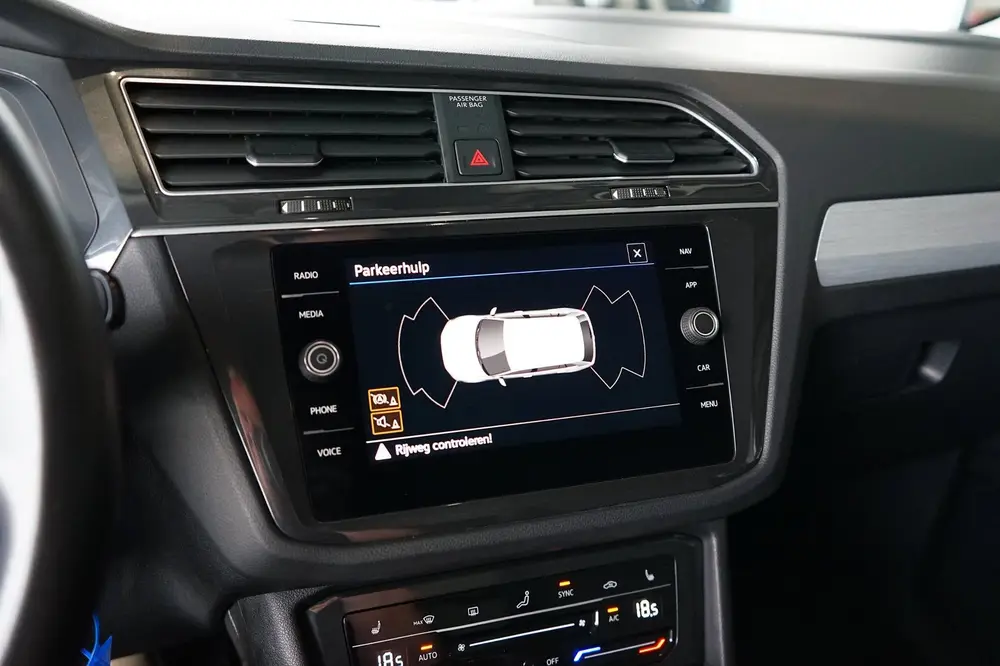 Volkswagen Tiguan 1.5 TSI Life EERSTE EIGENAAR | STOELVERWAR uit 2021, foto 11