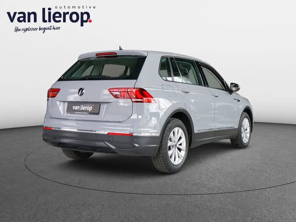 Volkswagen Tiguan 1.5 TSI Life EERSTE EIGENAAR | STOELVERWAR uit 2021, foto 3