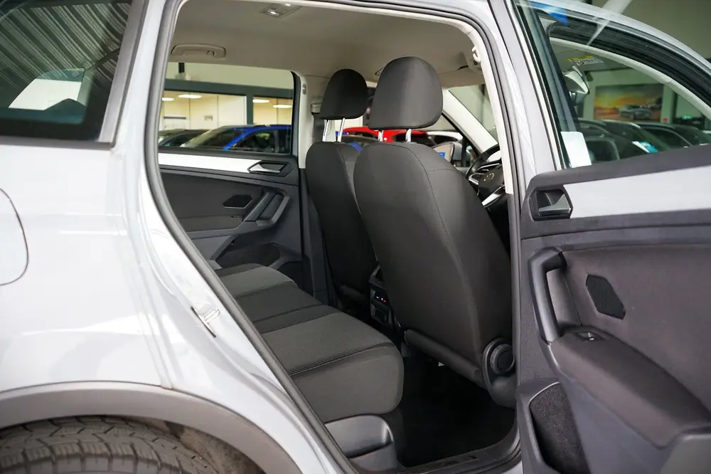 Volkswagen Tiguan 1.5 TSI Life EERSTE EIGENAAR | STOELVERWAR uit 2021, foto 8