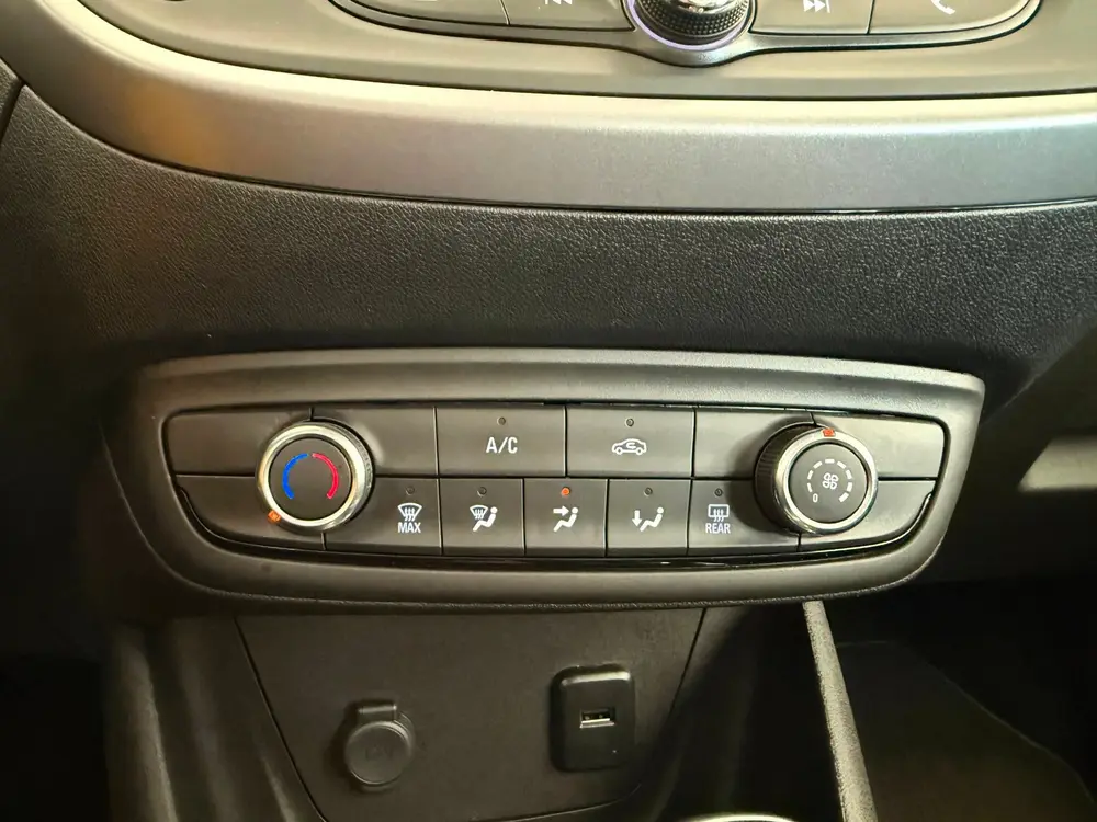 Opel Crossland 1.2 Turbo Edition uit 2019, foto 17