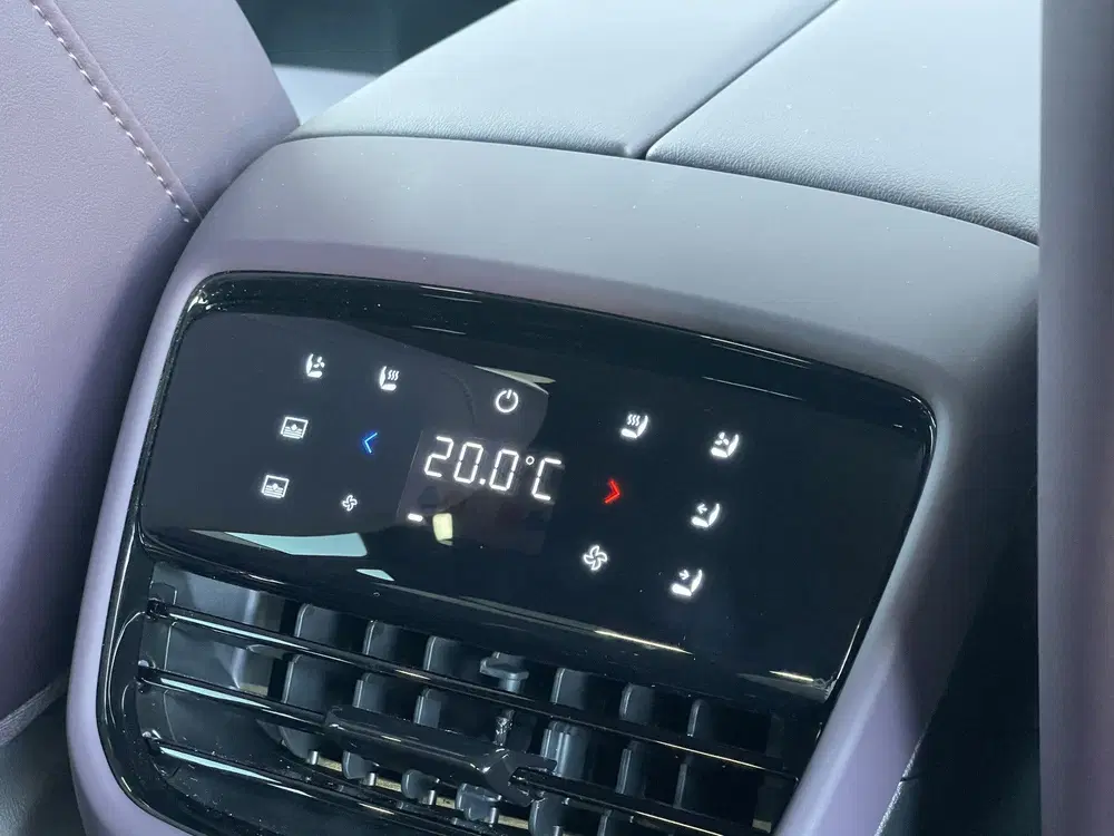 Mazda CX-6e Takumi Plus 78 kWh NAVI uit 2026, foto 13