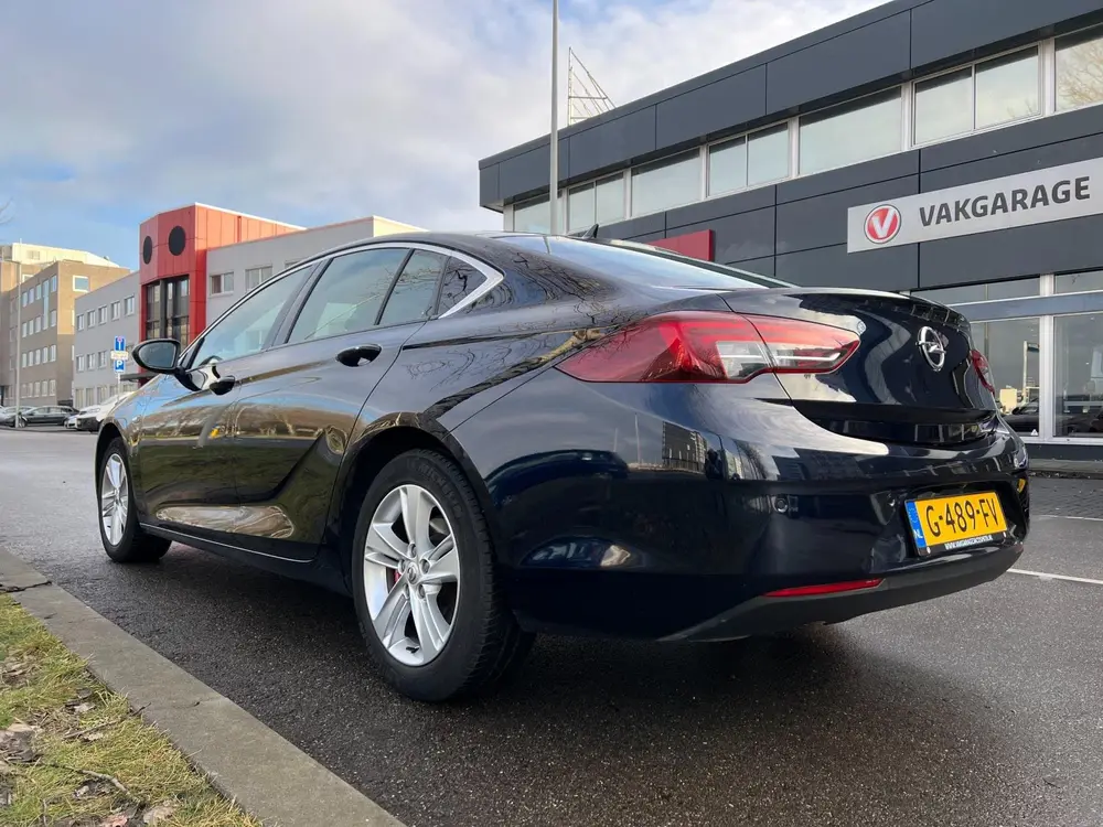 Opel Insignia 1.5 Turbo Business Executive uit 2019, foto 11