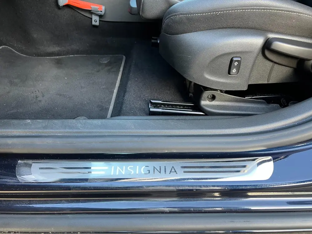 Opel Insignia 1.5 Turbo Business Executive uit 2019, foto 14