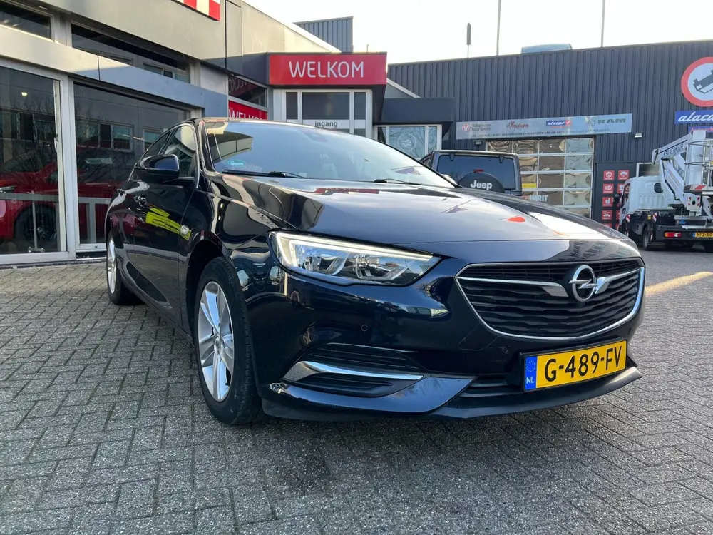 Opel Insignia 1.5 Turbo Business Executive uit 2019, foto 2