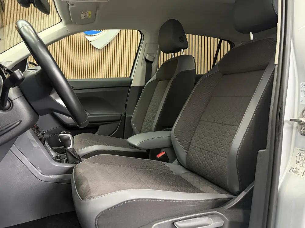 Volkswagen T-Cross 1.5 TSI 150pk Style R-Line | Camera | PDC uit 2021, foto 16