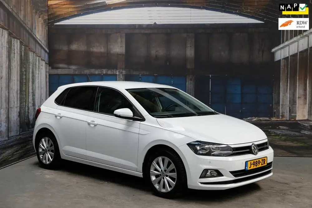 Volkswagen Polo 1.0 TSI Highline - Cruise - PDC - Nav - LMV uit 2020