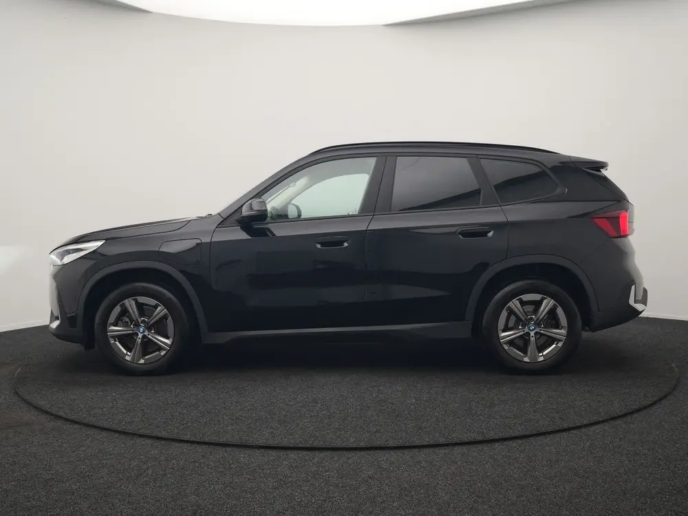 BMW X1 xDrive25e PHEV 245pk Dealer O.H. uit 2023, foto 2