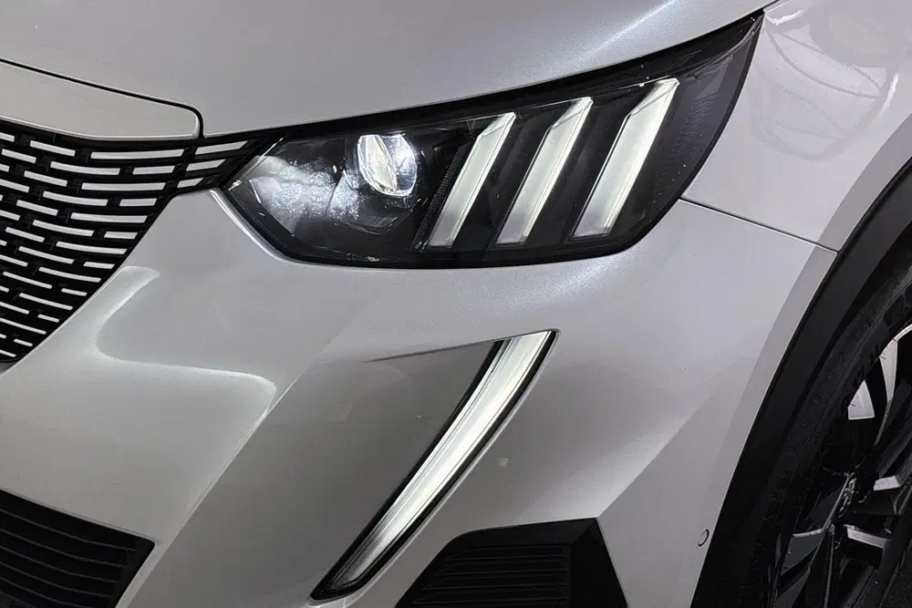 Peugeot 2008 EV GT 50 kWh Achteruitrijcamera Apple Carp uit 2023, foto 18