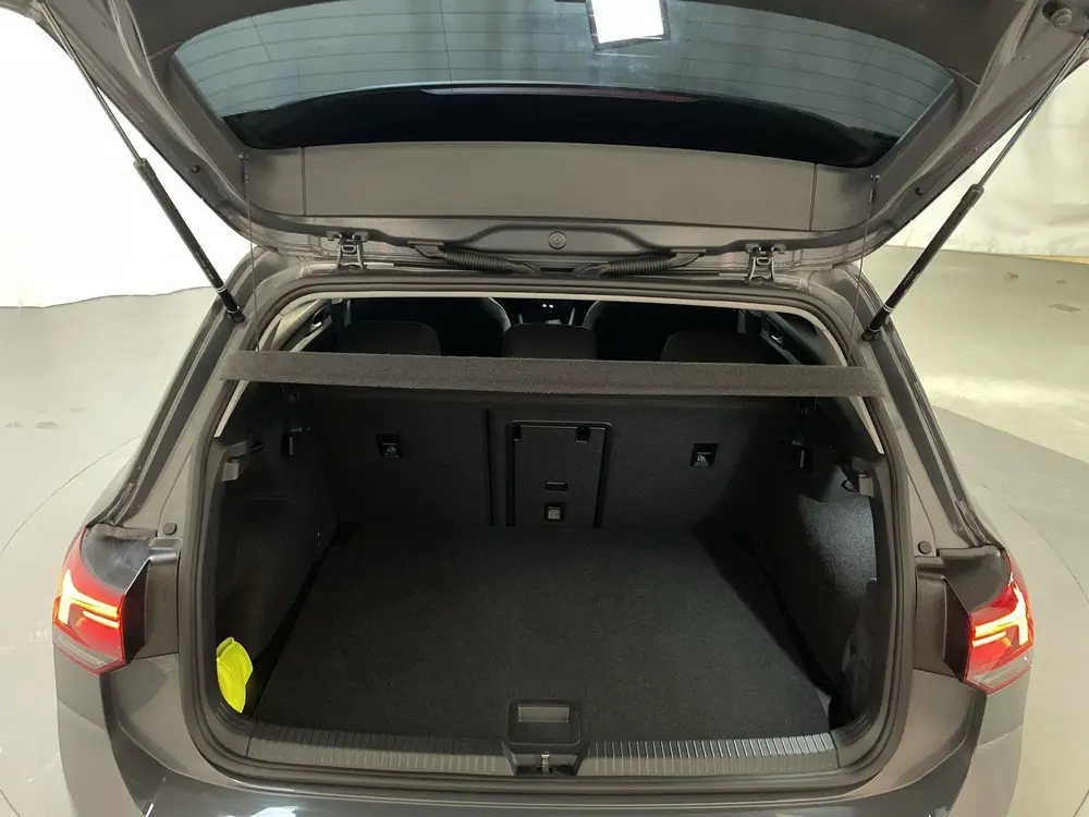 Volkswagen Golf 1.0 eTSI 110pk DSG Life Virtual Cockpit Navi uit 2023, foto 9