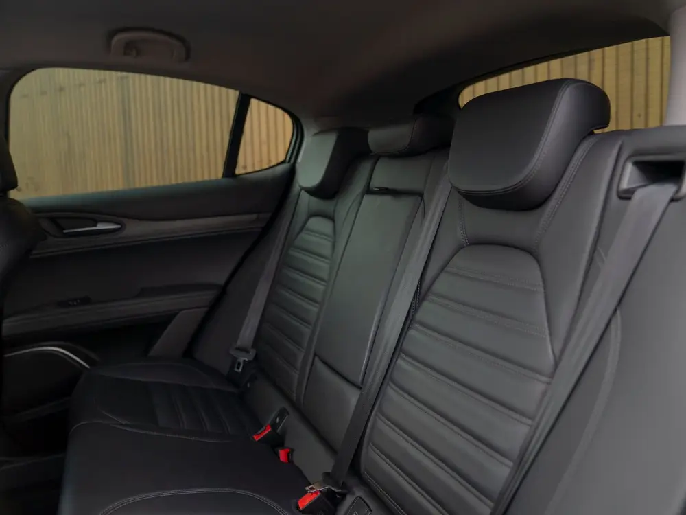 Alfa Romeo Stelvio 2.0T 280pk AWD Ti Lusso MY21 uit 2020, foto 10