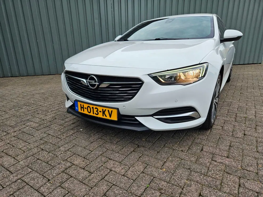 Opel Insignia 1.5 Turbo 165Pk Automaat Business uit 2020, foto 2