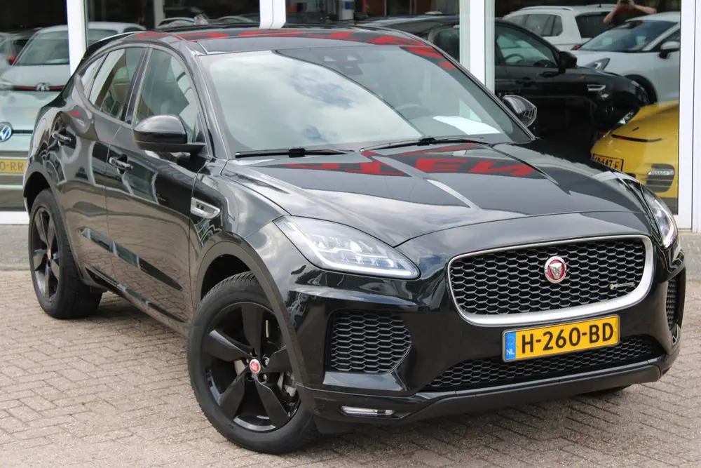 Jaguar E-Pace 2.0 P200 AWD R-Dynamic S (bj 2020, automaat) uit 2020, foto 2