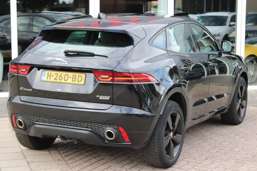 Jaguar E-Pace 2.0 P200 AWD R-Dynamic S (bj 2020, automaat) uit 2020, foto 3
