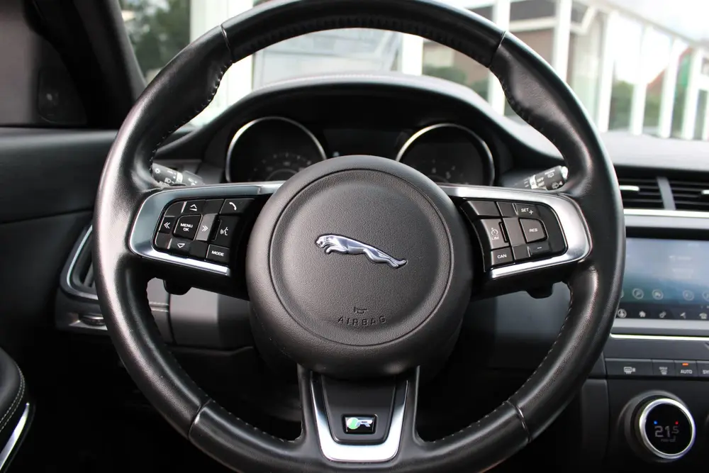 Jaguar E-Pace 2.0 P200 AWD R-Dynamic S (bj 2020, automaat) uit 2020, foto 8