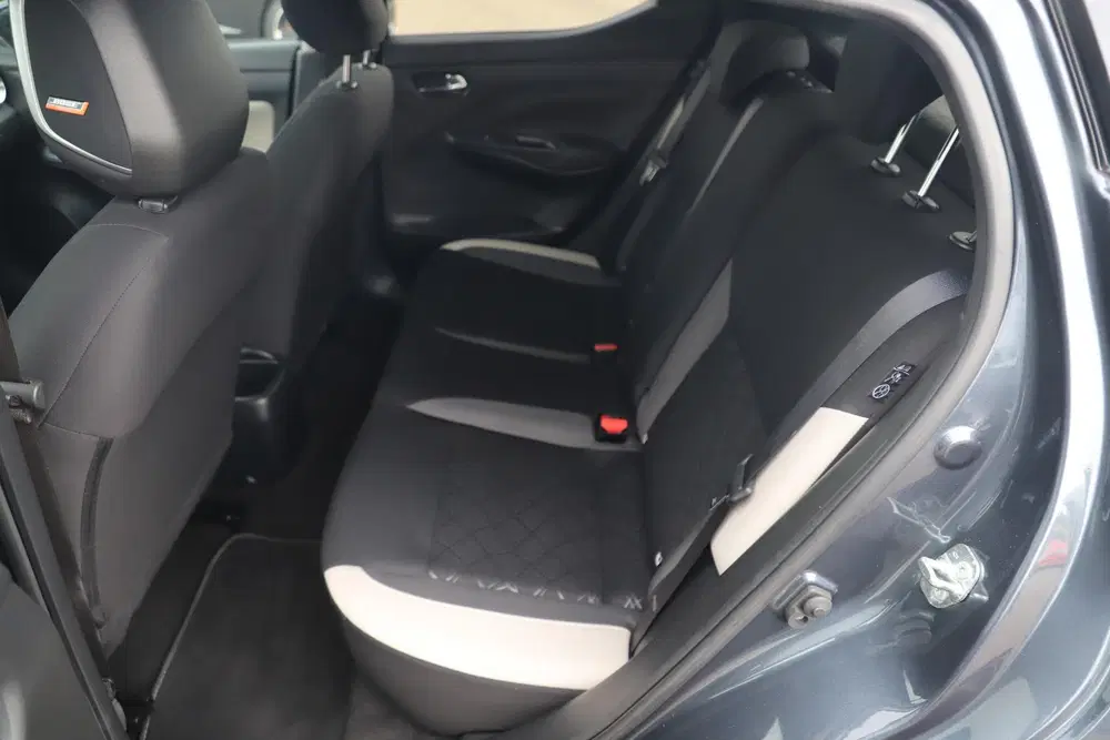 Nissan Micra 1.0 IG-T N-Design BOSE Navigatie Carplay A uit 2021, foto 7