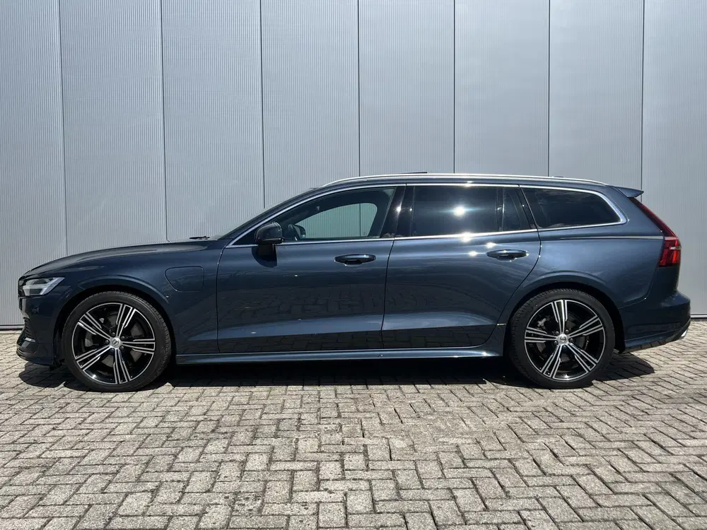 Volvo V60 2.0 T6 Recharge AWD Inscription Trekhaak P uit 2021, foto 2