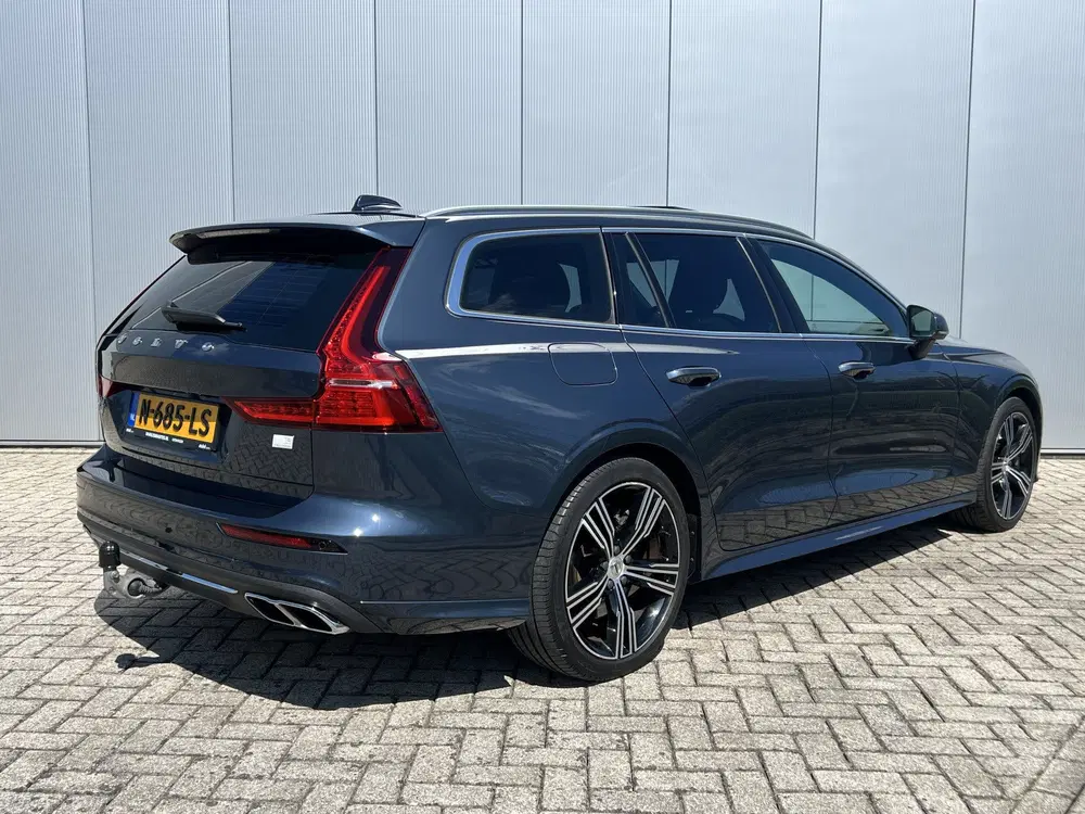 Volvo V60 2.0 T6 Recharge AWD Inscription Trekhaak P uit 2021, foto 3