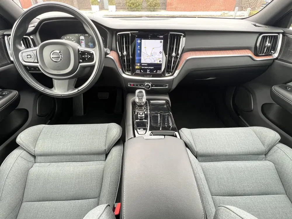 Volvo V60 2.0 T6 Recharge AWD Inscription Trekhaak P uit 2021, foto 4