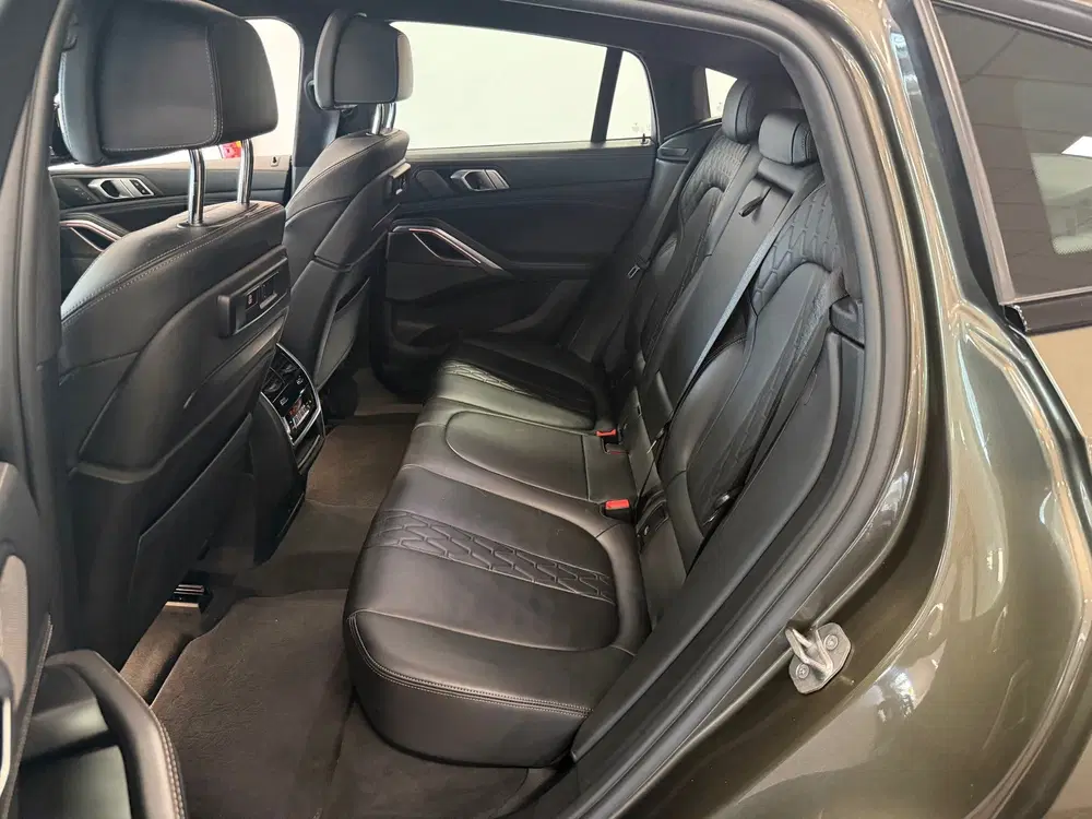 BMW X6 XDrive40i M-PAKKET uit 2020, foto 12