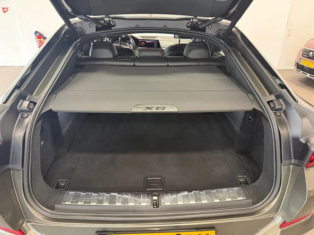 BMW X6 XDrive40i M-PAKKET uit 2020, foto 13