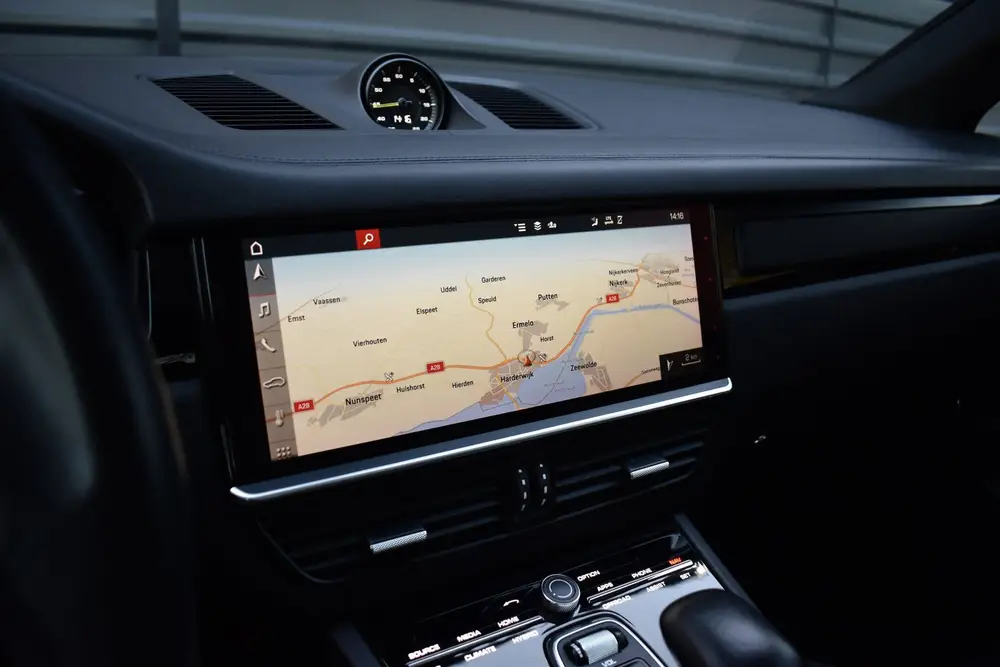 Porsche Cayenne Cayenne Coupé 3.0 E-Hybrid SportDesign | Pano | Mas uit 2020, foto 12