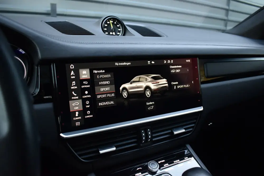 Porsche Cayenne Cayenne Coupé 3.0 E-Hybrid SportDesign | Pano | Mas uit 2020, foto 17
