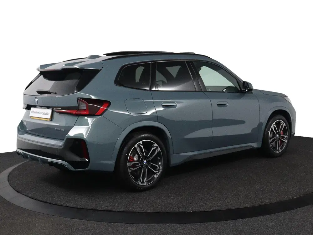 BMW iX1 eDrive20 67 kWh M Sport Edition uit 2026, foto 2