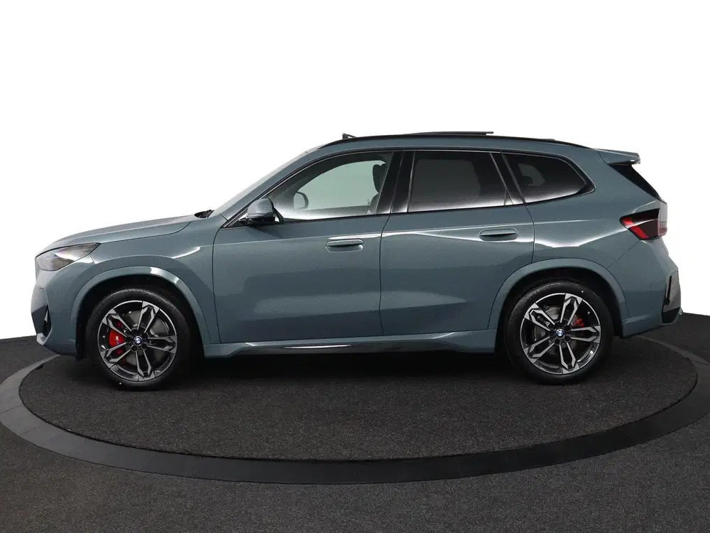 BMW iX1 eDrive20 67 kWh M Sport Edition uit 2026, foto 3