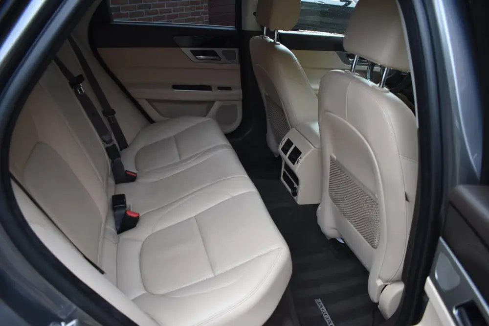 Jaguar XF 2.0d Prestige '19 Leder Xenon Clima NAvi Cruise uit 2019, foto 5