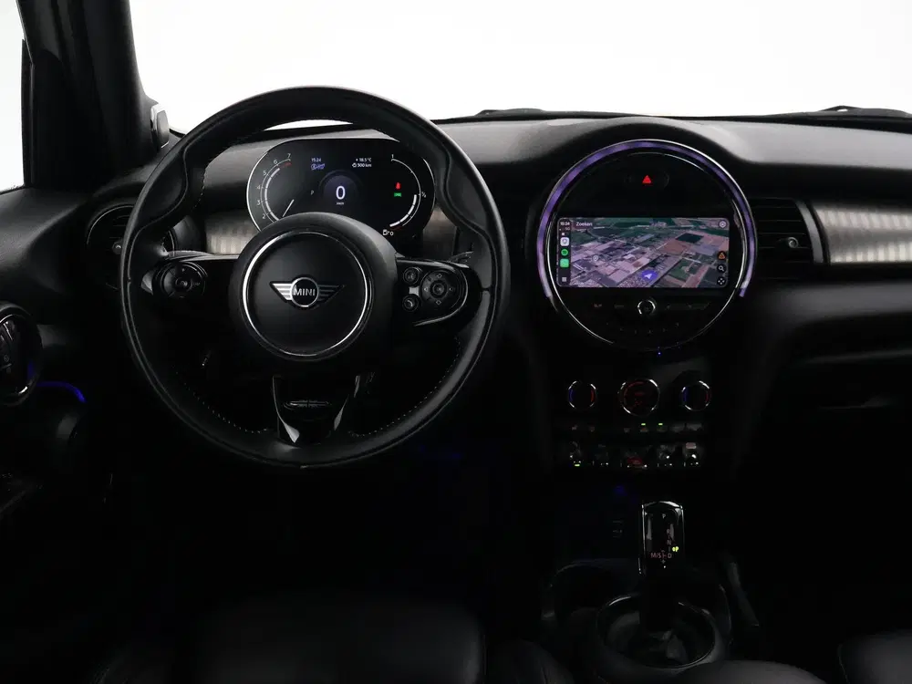 Mini Cooper 1.5 COOPER AUT. + LEDER uit 2021, foto 3