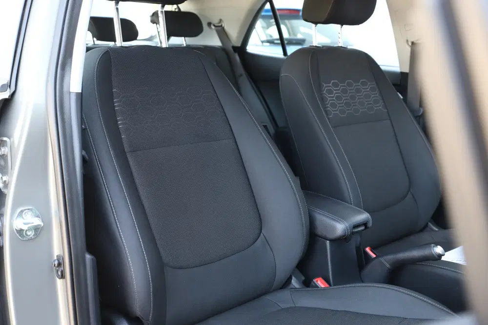 Kia Rio 1.0 T-GDi 100 PK DynamicLine uit 2022, foto 18