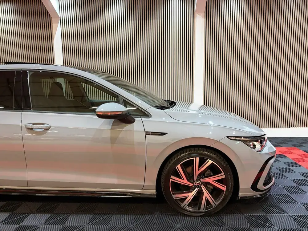 Volkswagen Golf 1.5 eTSI R-Line Business Pano|Matrix led|Hud uit 2023, foto 2