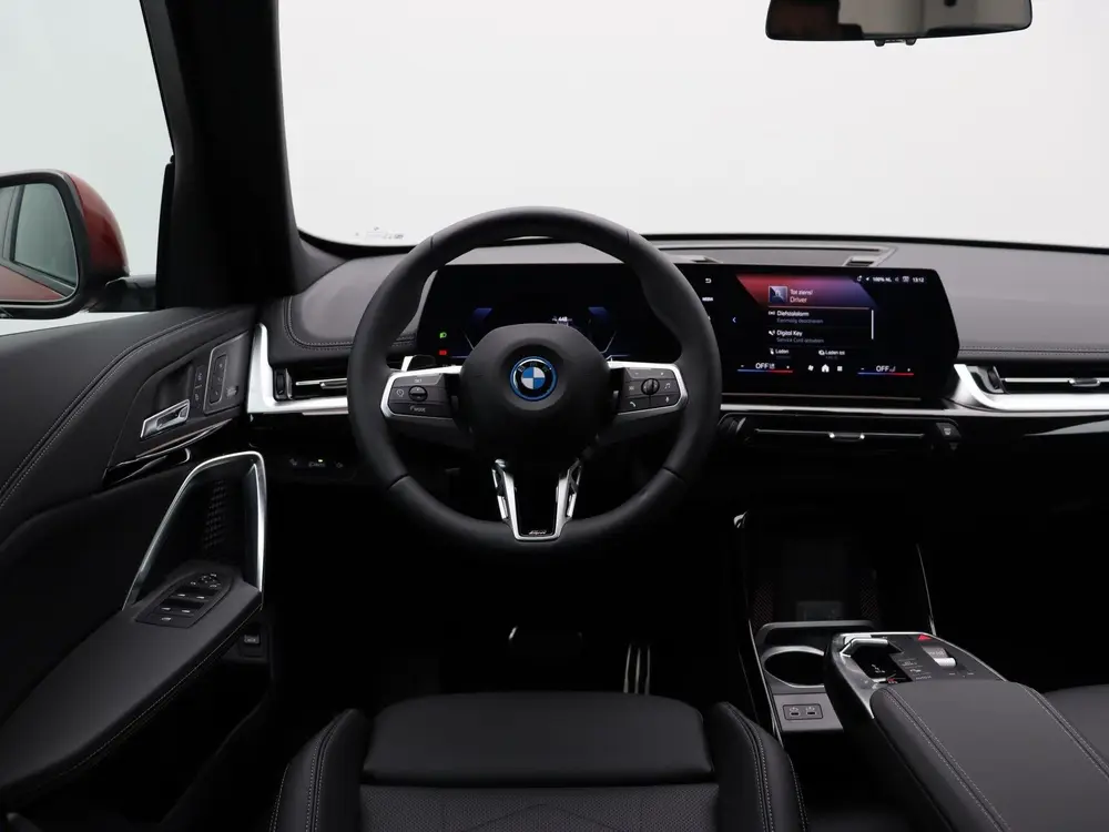 BMW iX1 eDrive20 M Sportpakket Pro uit 2026, foto 10