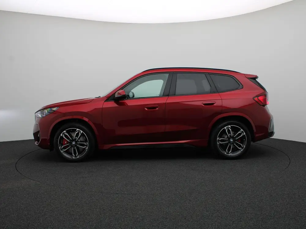 BMW iX1 eDrive20 M Sportpakket Pro uit 2026, foto 4