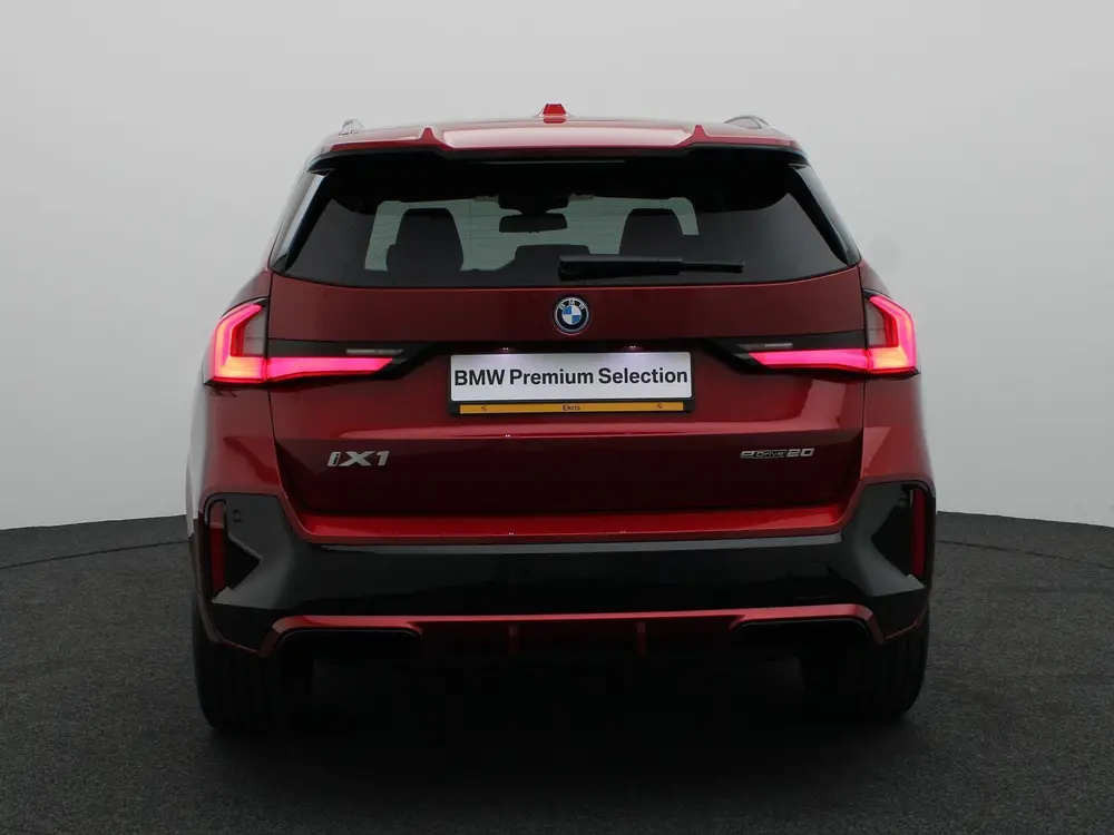 BMW iX1 eDrive20 M Sportpakket Pro uit 2026, foto 5