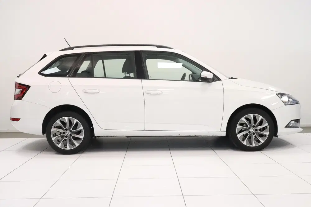 Skoda Fabia 1.0 TSI Business Edition uit 2021, foto 17