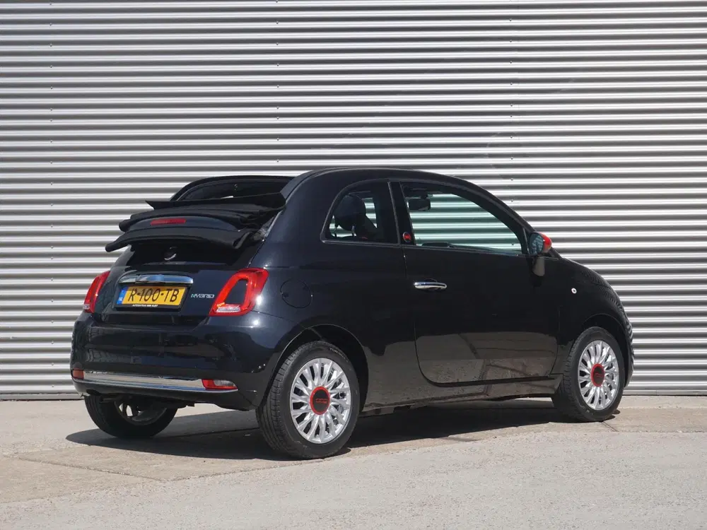 Fiat 500 C 1.0 Hybrid RED uit 2022, foto 2