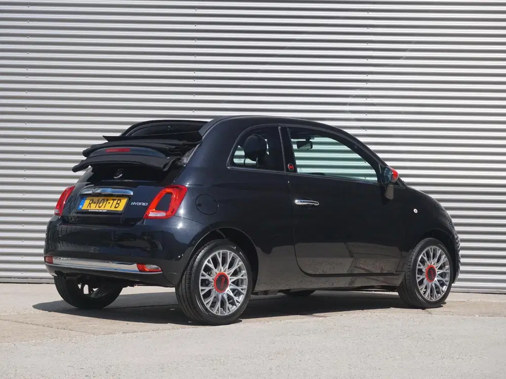 Fiat 500 C 1.0 Hybrid RED uit 2022, foto 2
