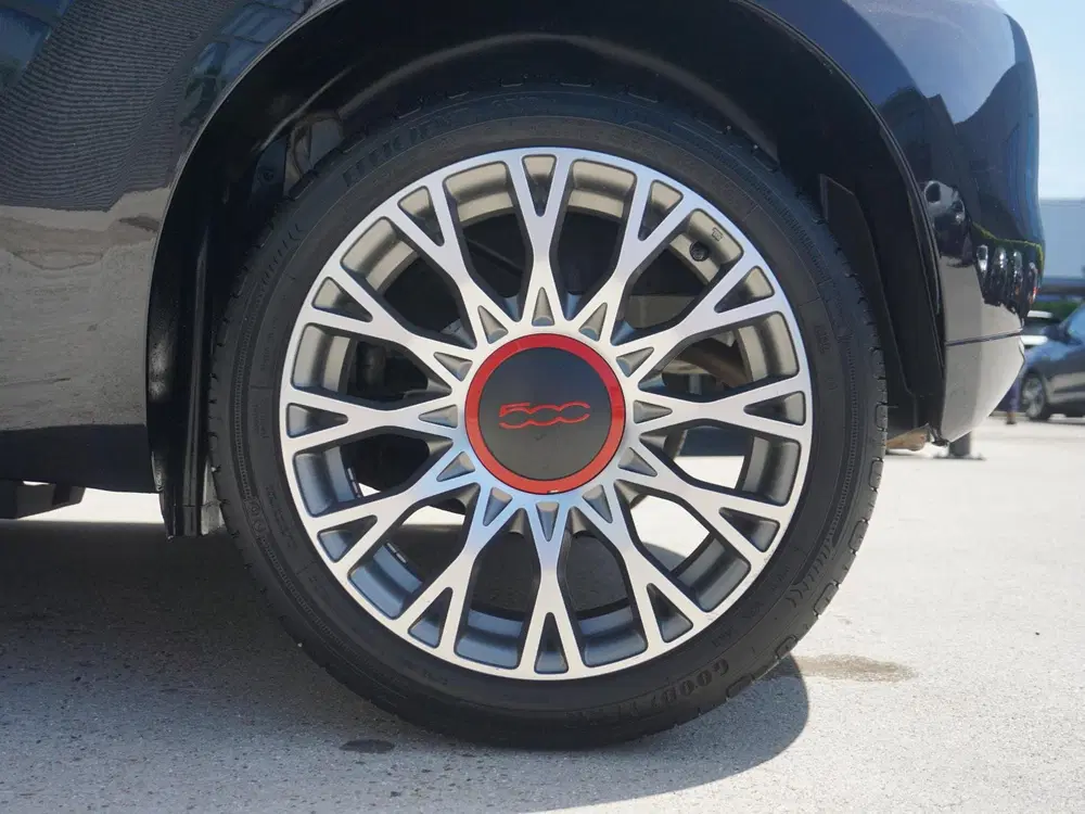 Fiat 500 C 1.0 Hybrid RED uit 2022, foto 7