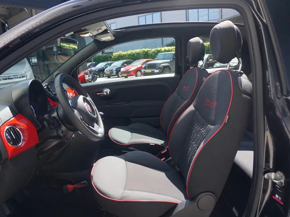 Fiat 500 C 1.0 Hybrid RED uit 2022, foto 9