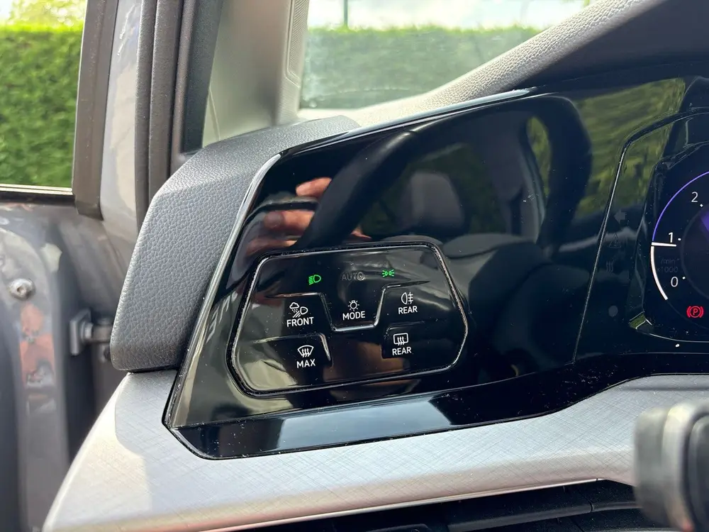 Volkswagen Golf 2.0 TDI 115pk 2020 Grijs uit 2020, foto 19