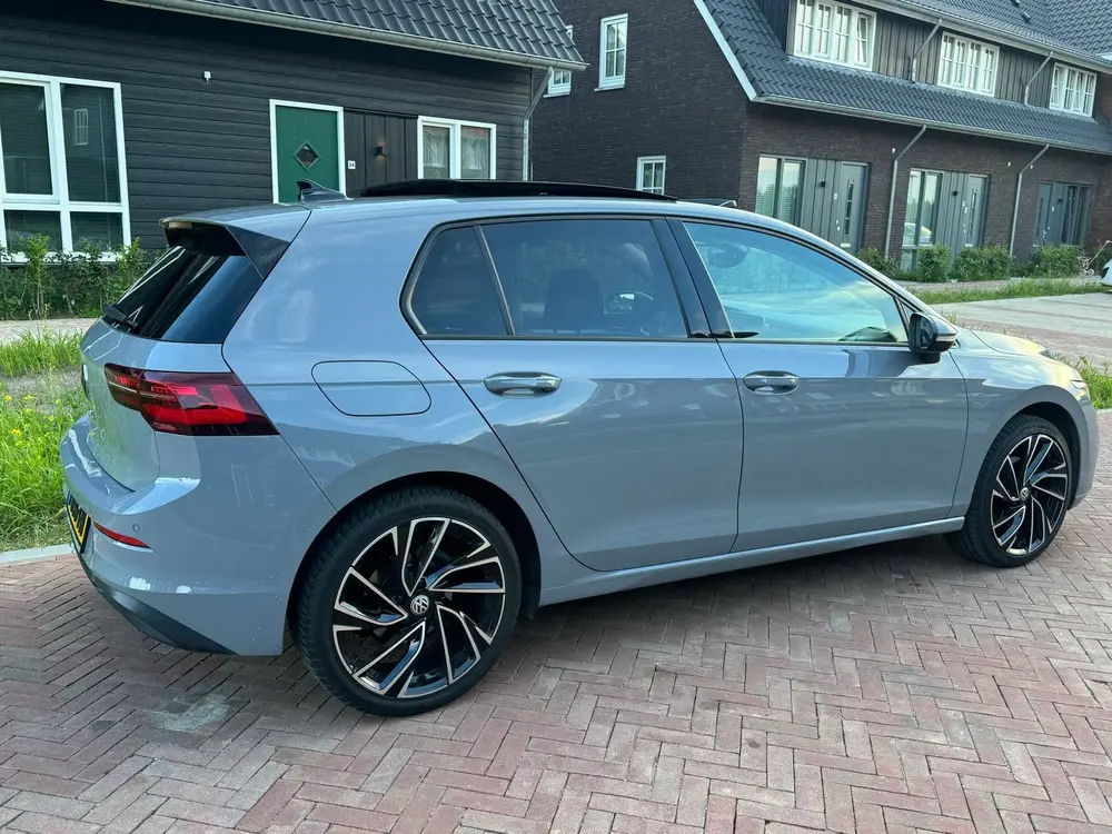 Volkswagen Golf 2.0 TDI 115pk 2020 Grijs uit 2020, foto 3