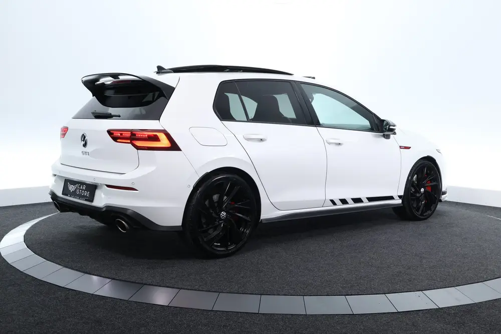 Volkswagen Golf 2.0 TSI GTI CLUBSPORT |PANO|CAMERA|CARPLAY|I uit 2022, foto 5