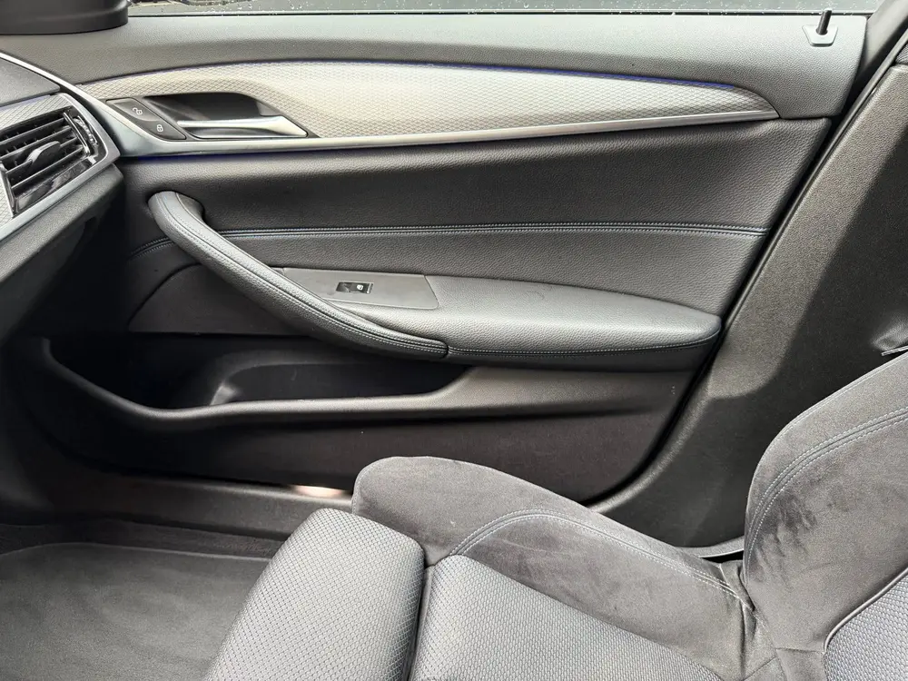 BMW 5-serie 530e iPerformance High Executive uit 2019, foto 15