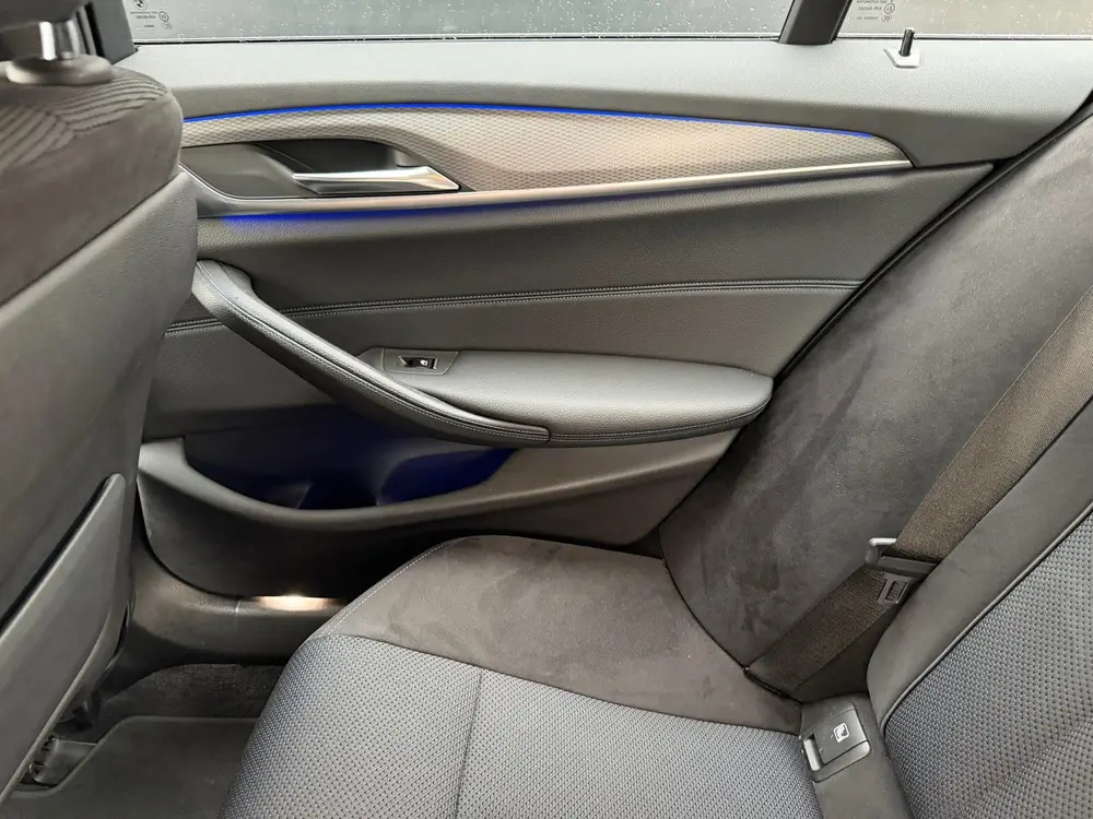 BMW 5-serie 530e iPerformance High Executive uit 2019, foto 17